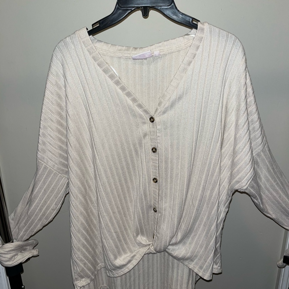 Oversized knotted sweater